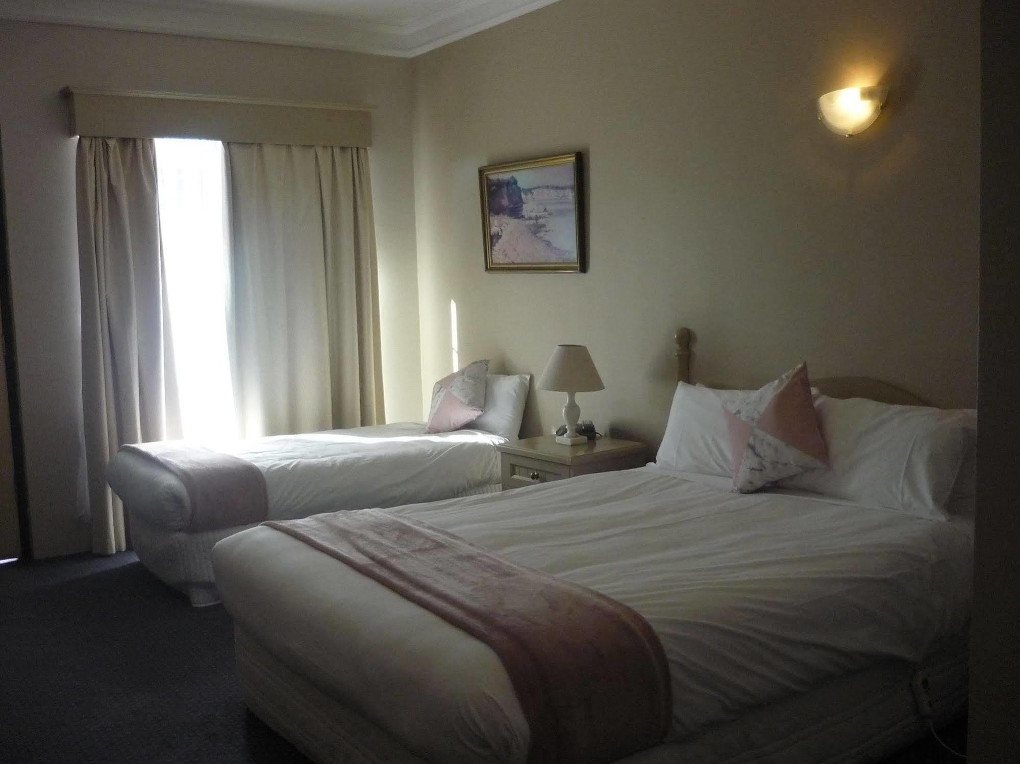 Heritage Motor Inn Goulburn Exterior foto