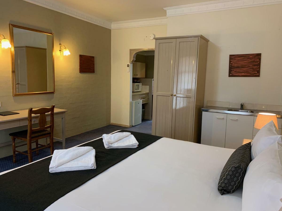 Heritage Motor Inn Goulburn Exterior foto
